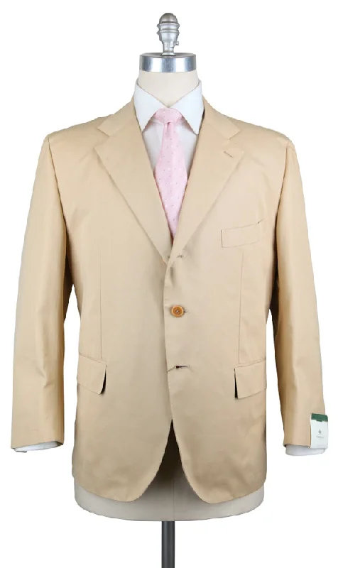 Men Blazers for Business Trips in Travel - friendly and Wrinkle - Free Fabrics​ Luigi Borrelli Beige Suit