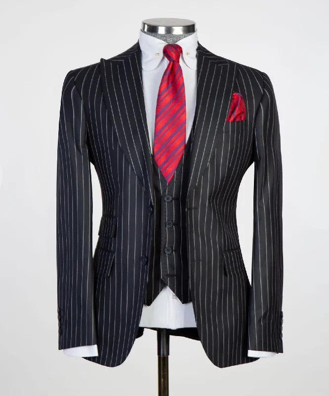 Men Blazers for Company Outings in Casual yet Presentable Styles​ Business Black Striped Suit