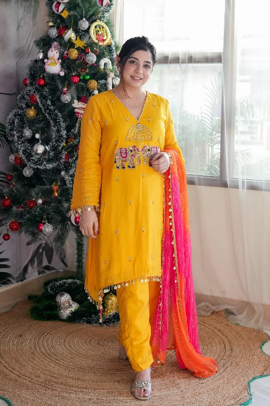 Men Blazers with Floral Print for a Spring - like Vibe​ Inayat Yellow Suit With Pink Dupatta
