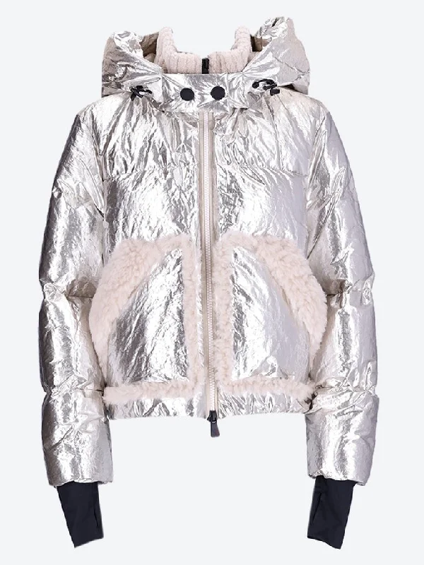 Apres ski trevelin bomber